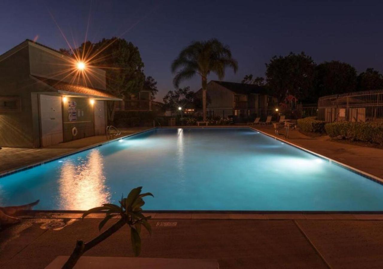 Magicwayvillas Mick'S Clockhouse Pool & Spa - Walk To Disneyland أنهايم المظهر الخارجي الصورة